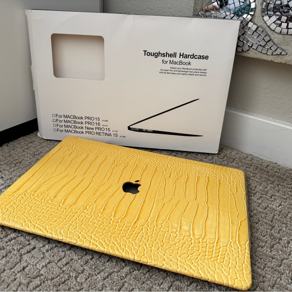 Yellow Crocodile Texture MacBook Hardcase
